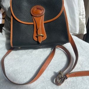 Purse Dooney and Bourke